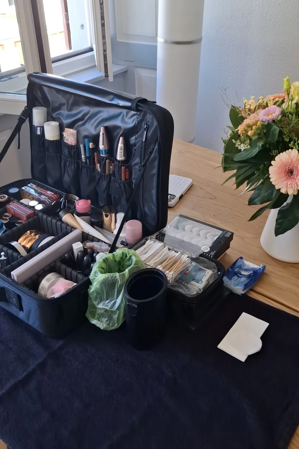 Professioneller Make-up Koffer für Brautstyling