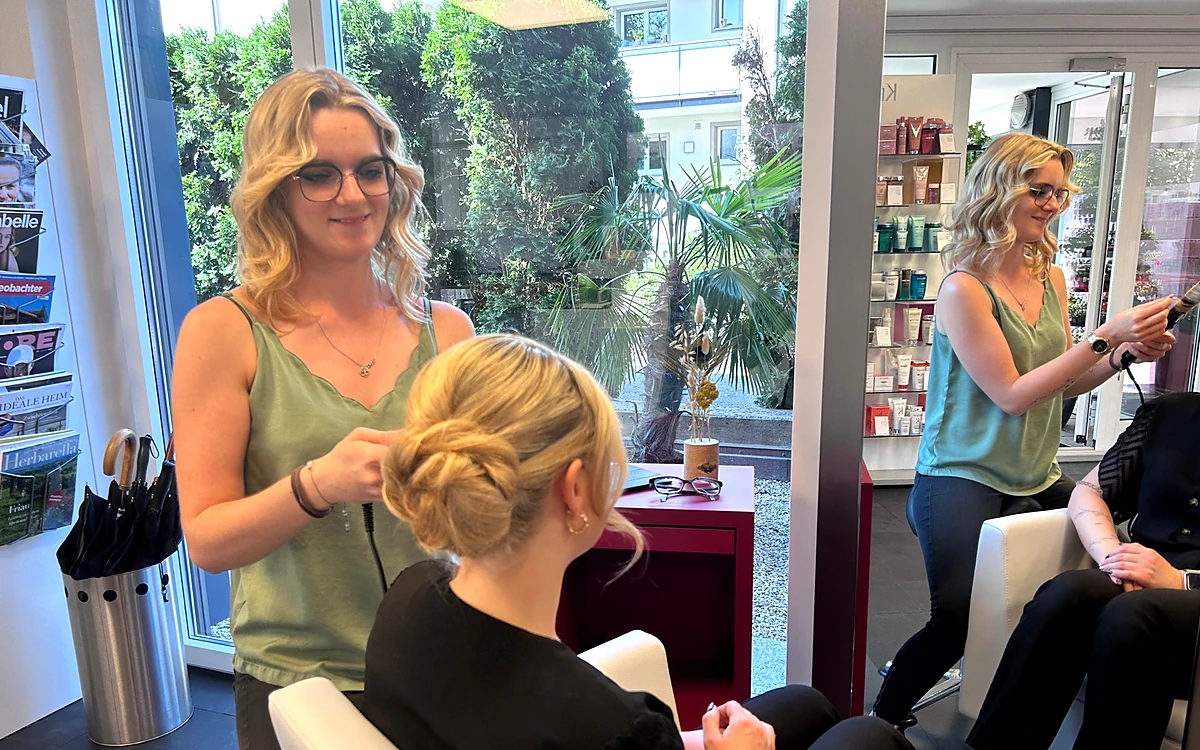 Brautfrisuren und Hochsteckfrisur im Salon Zobrist Intercoiffure Lenzburg