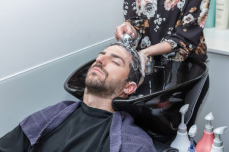 zobrist-intercoiffure-haare-waschen01_700x465px